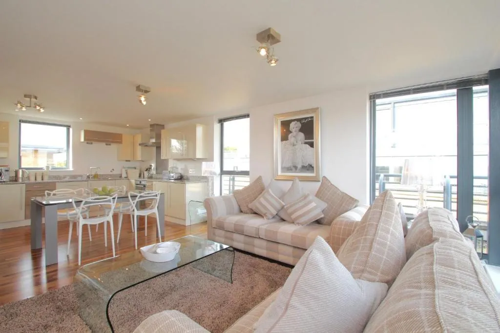 Oxfordshire Living - Central Oxford - Luxury Penthouse Apartment, College Corner, United Kingdom