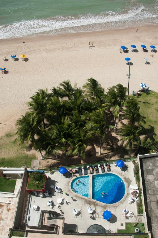 Uma praia perto do hotel