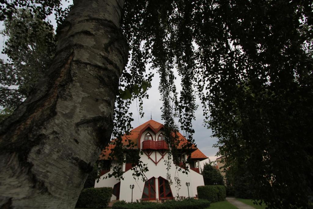 Galeriebild der Unterkunft Grantek Üdülőház in Balatonlelle