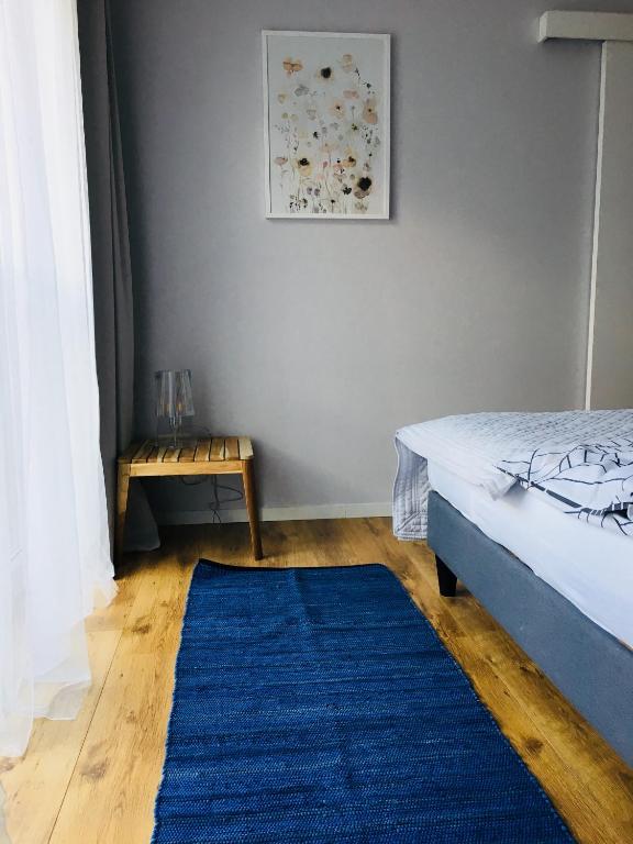 Piper Zajezdnia White - 3