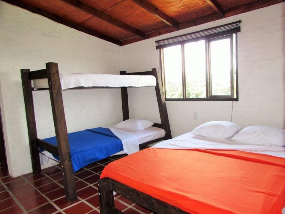 Bunk bed o mga bunk bed sa kuwarto sa Mirador de Calima