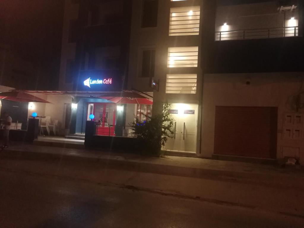 Budova, kde se aparthotel nachází