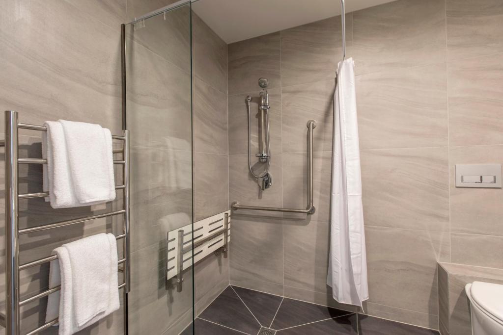 Koupelna v ubytování Quest on Manchester Serviced Apartments
