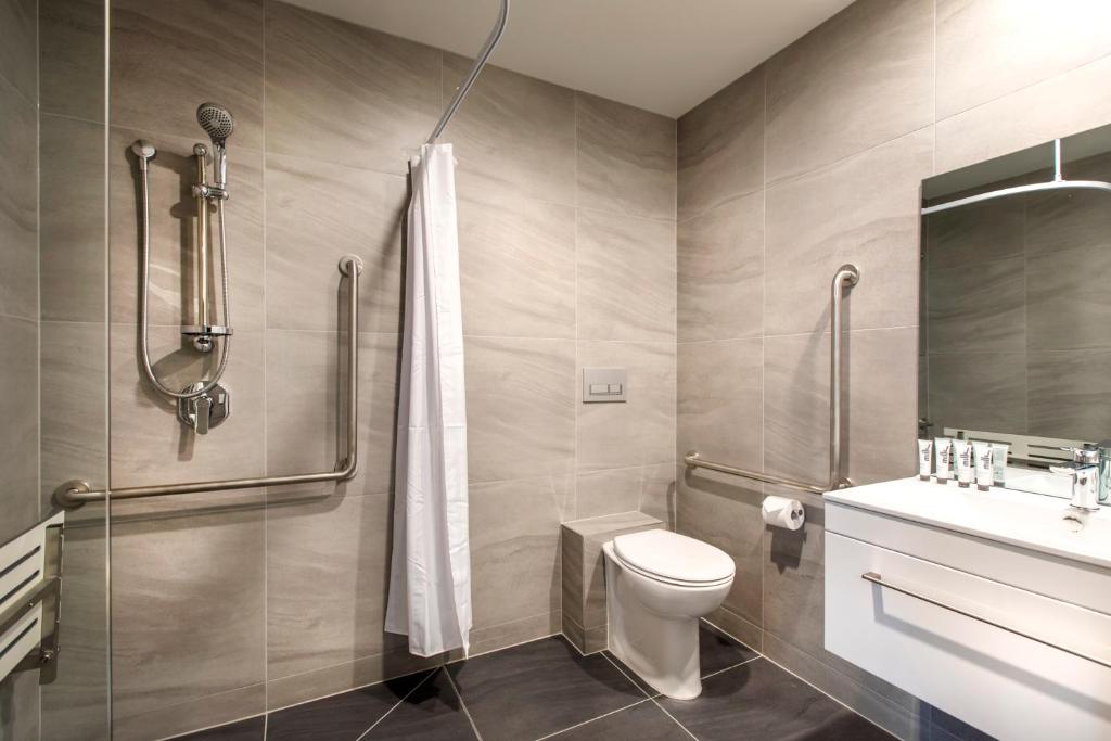 Koupelna v ubytování Quest on Manchester Serviced Apartments