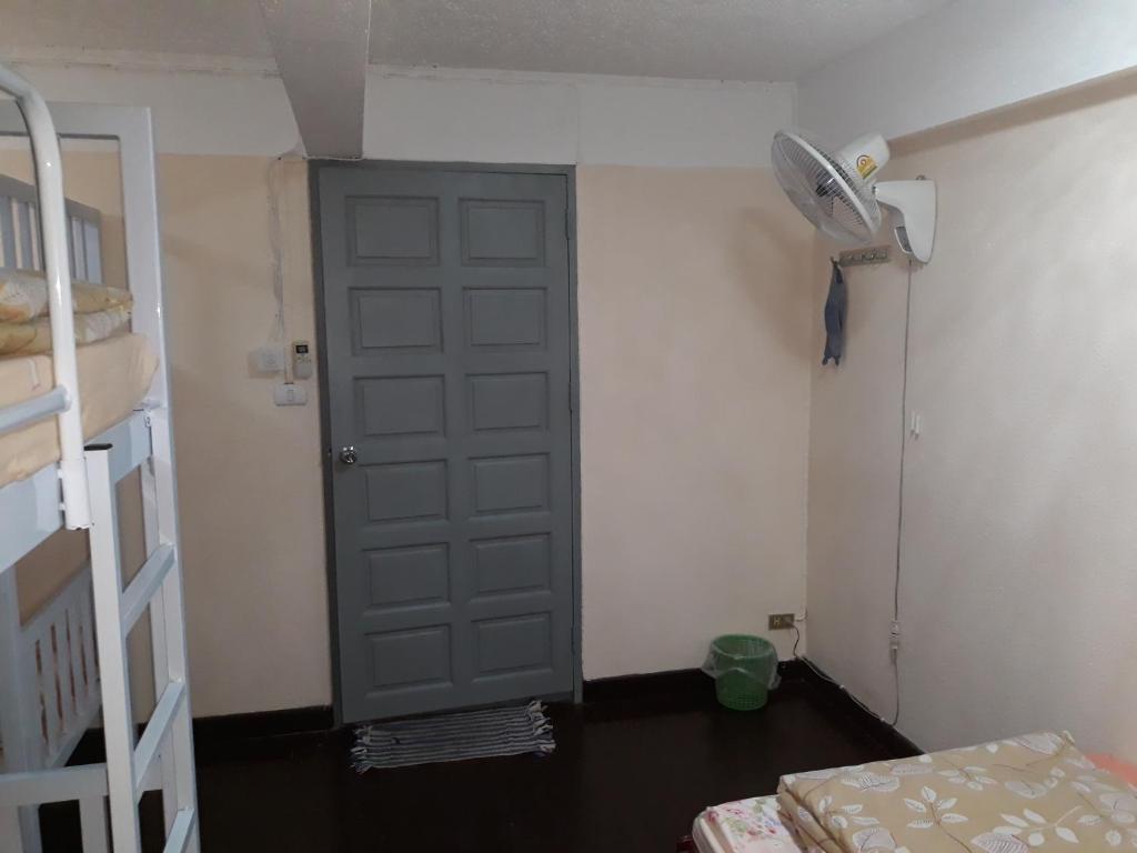 Dutch Guest้้house Chiang Mai - Chambre Familiale Avec Salle De Bain