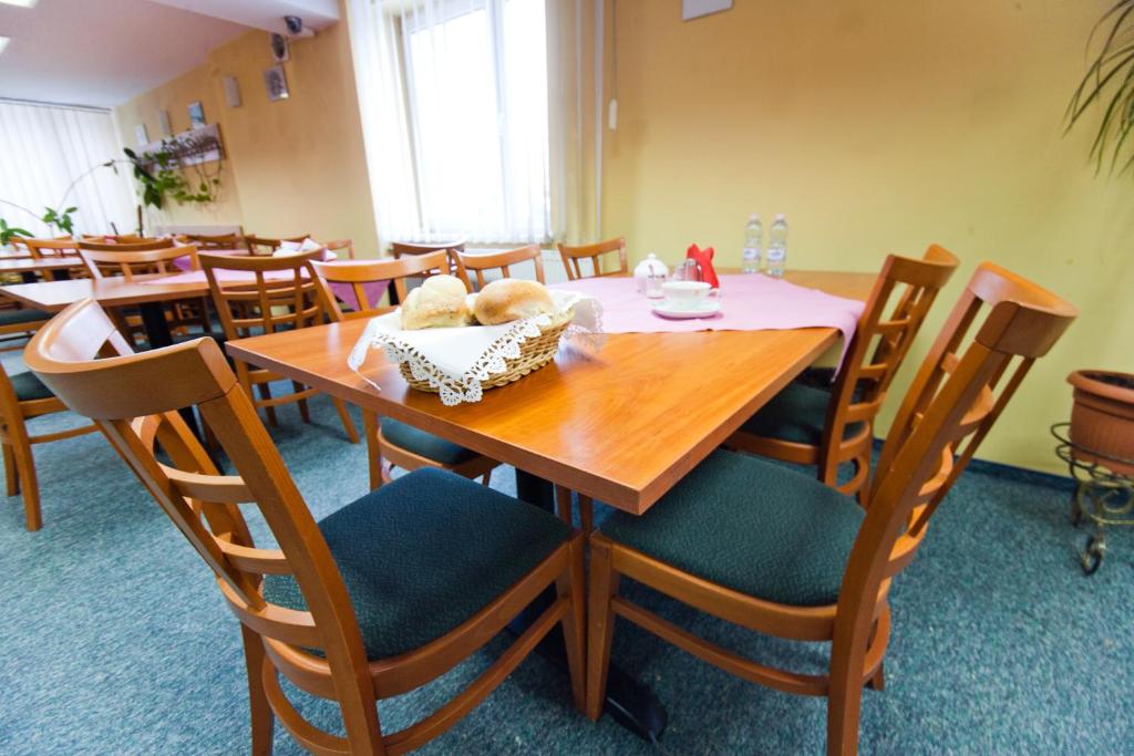 Posedenie v ubytovaní Hostel Malinowski City