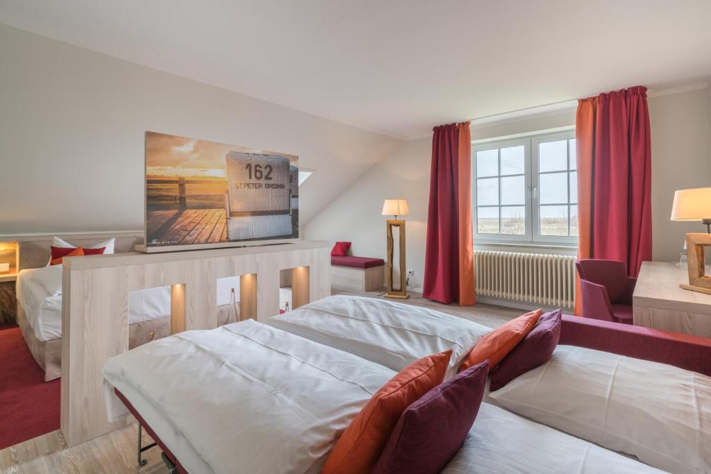 Postel nebo postele na pokoji v ubytování Hotel Garni Kölfhamm