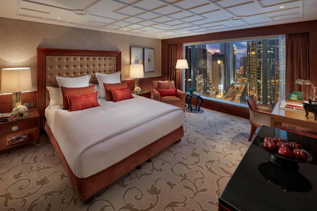 Letto o letti in una camera di Mandarin Oriental, Hong Kong