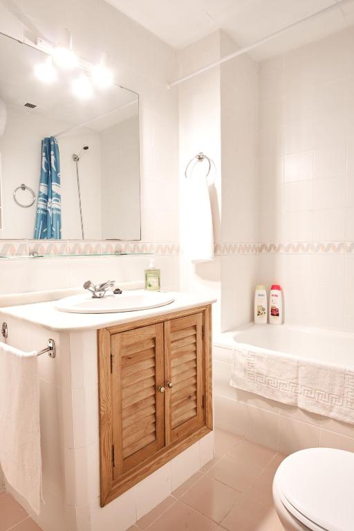 A bathroom at Pureza Oasis Suite