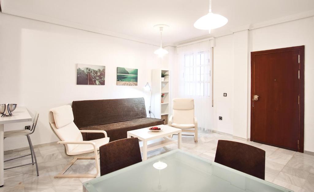 A seating area at Pureza Oasis Suite