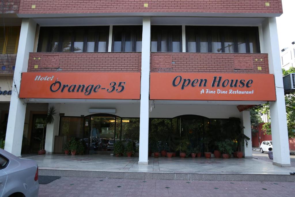 Hotel Orange 35, Chandīgarh, India - Booking.com