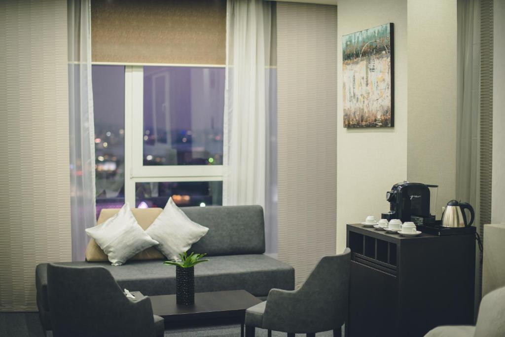 Posezení v ubytování Louis V Hotel Beirut