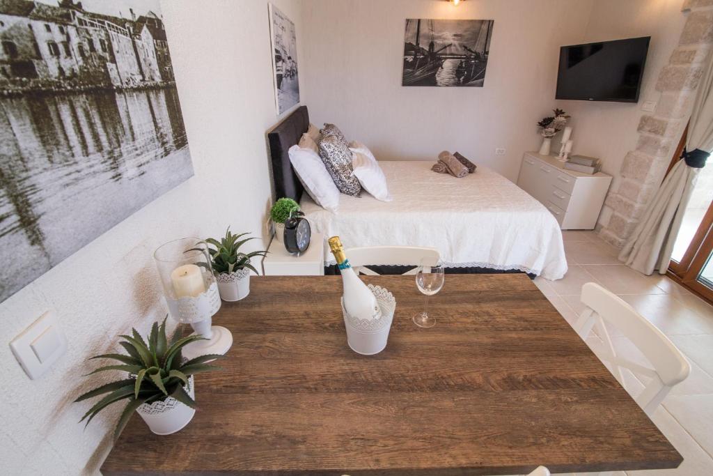 Postel nebo postele na pokoji v ubytování Estate Villa Duo