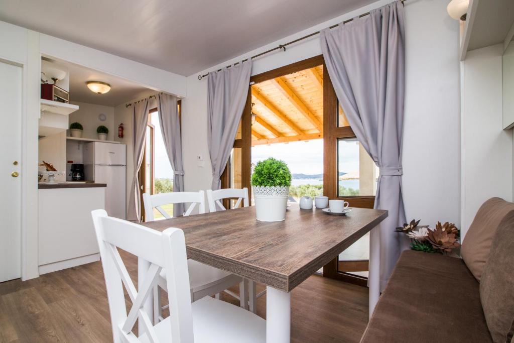 Kuchyň nebo kuchyňský kout v ubytování Estate Villa Duo