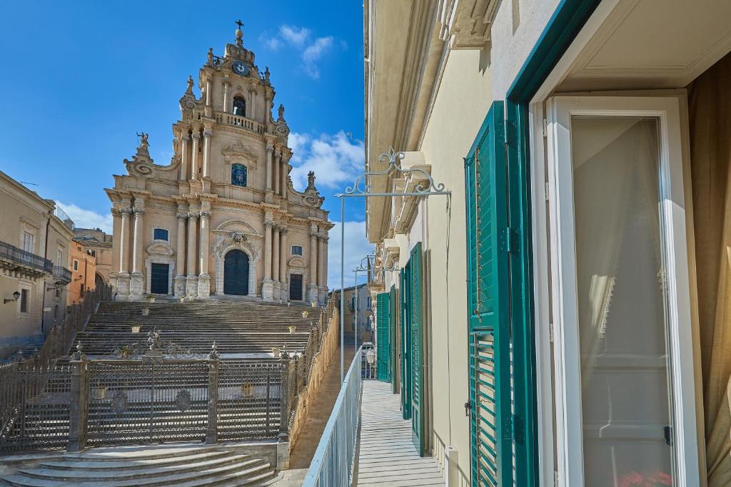 Piazza Duomo 36 - Luxe Tweepersoonskamer Met Balkon