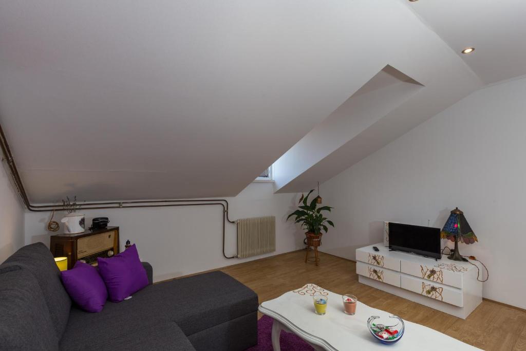 Posedenie v ubytovaní Apartment Bruana 5