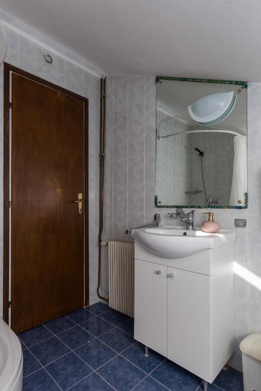 Kúpeľňa v ubytovaní Apartment Bruana 5