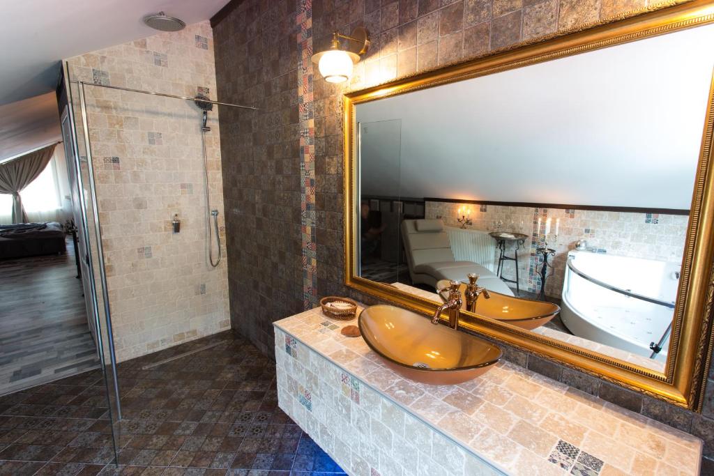 Koupelna v ubytování Pension Casa Wenge