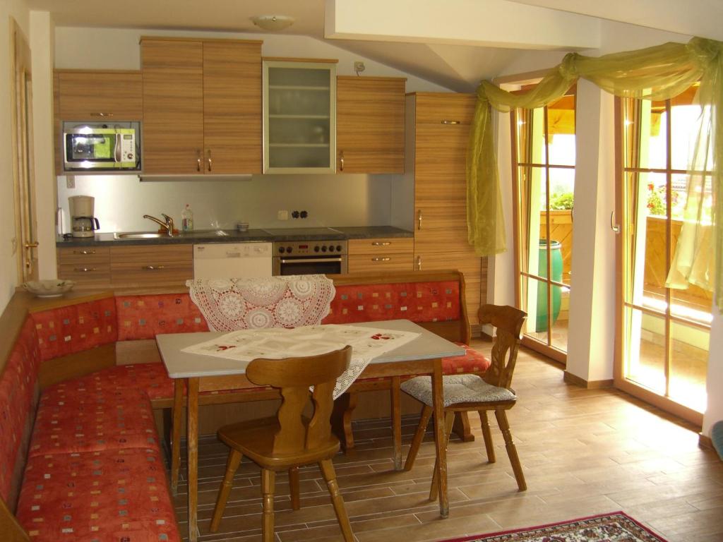 Kuchyň nebo kuchyňský kout v ubytování Haus Söllner