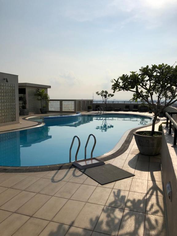 Hedges Court Residencies 2