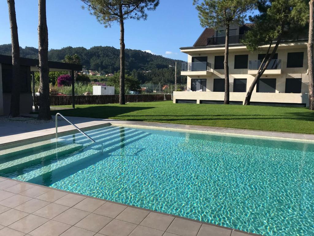 The swimming pool at or close to Apartamentos Areas