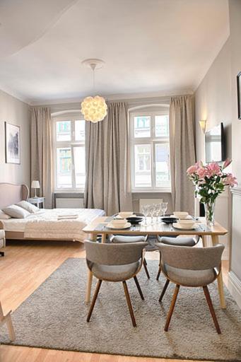 Posedenie v ubytovaní Apartament Kopernika 25