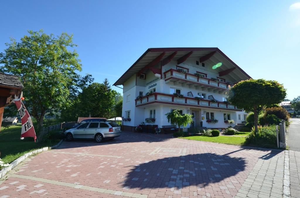 Budova, v ktorej sa apartmán nachádza