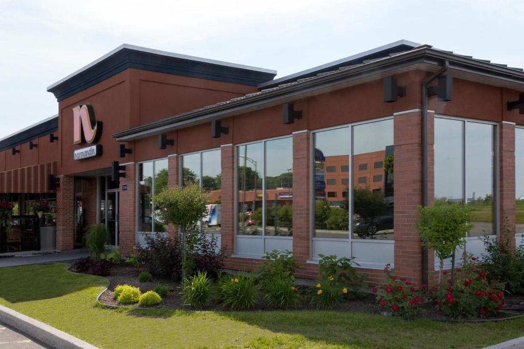 N Hôtel Québec - Resim 21