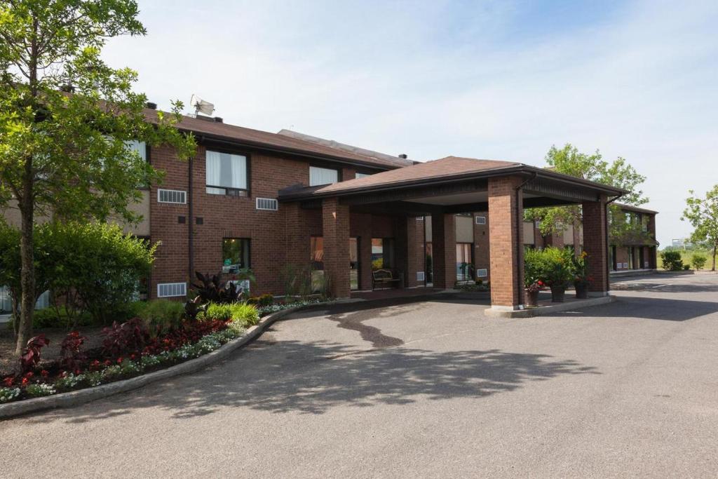 N Hôtel Québec - Resim 6