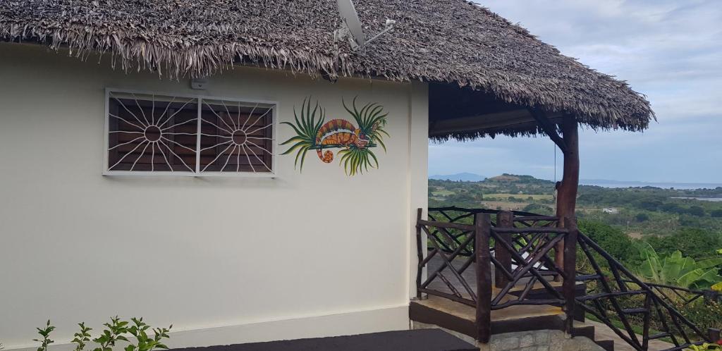 villa nosy détente - Bungalow With Sea View