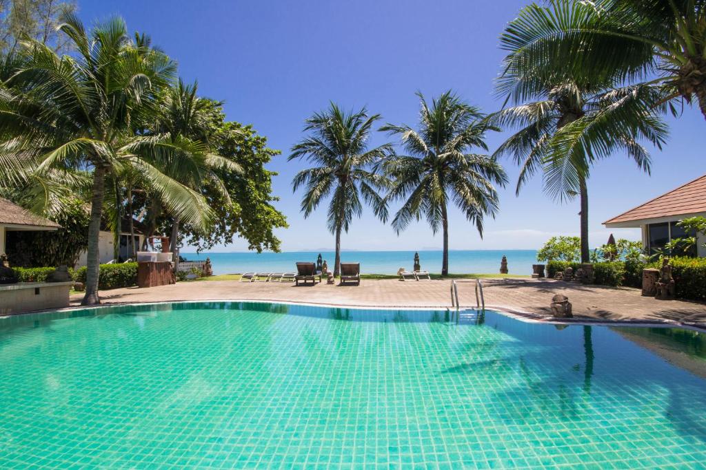 Bazén v ubytování Rajapruek Samui Resort - SHA Plus nebo v jeho okolí