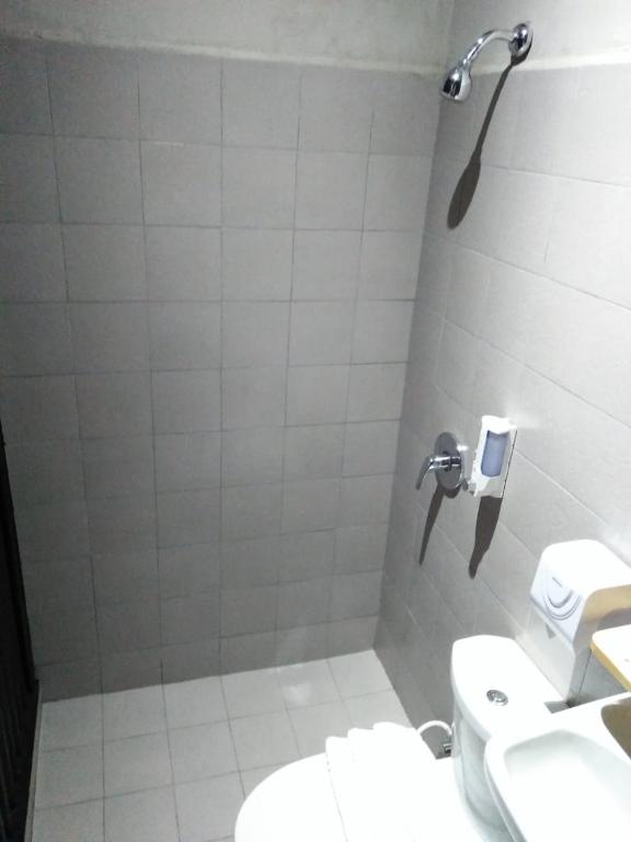 Ένα μπάνιο στο PINX'S HOSTEL