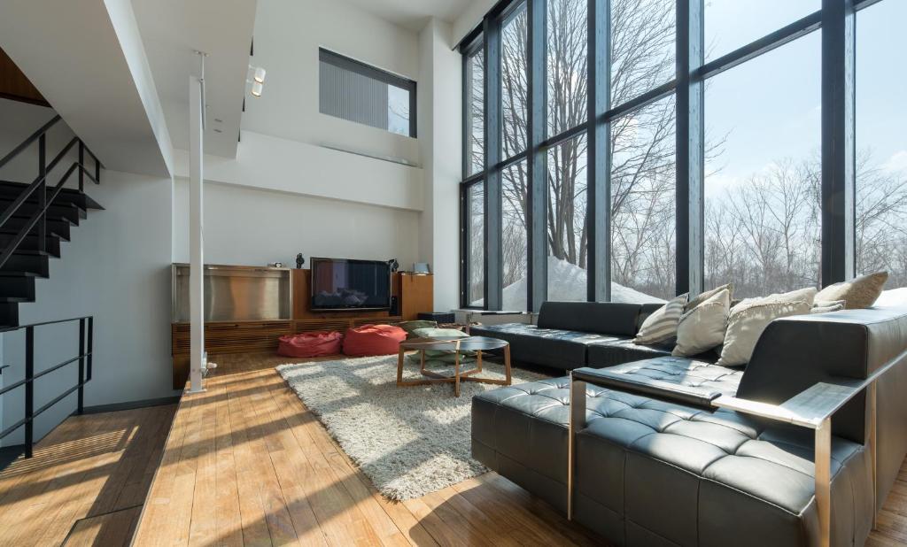 Seating area sa Niseko Central Houses and Apartments