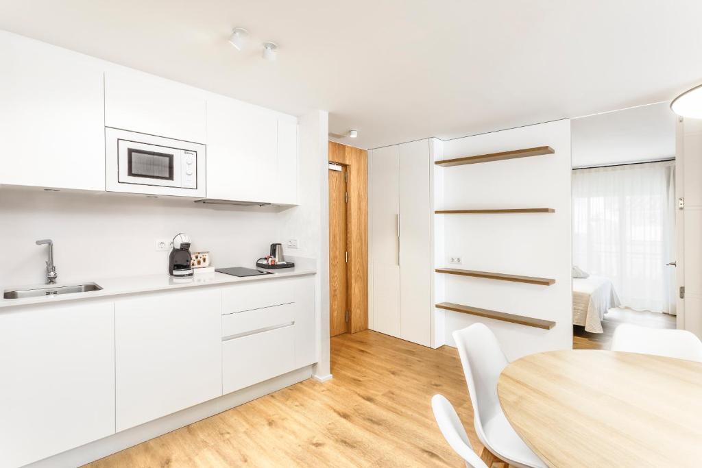 Kuchyň nebo kuchyňský kout v ubytování Hotel Anabel