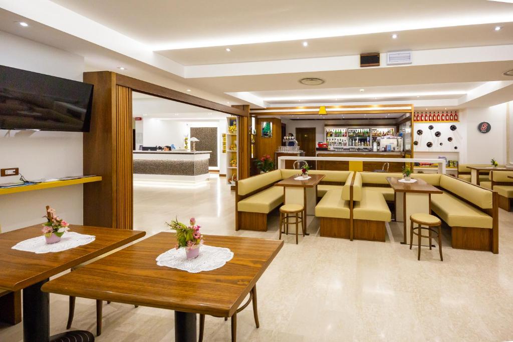 Posezení v ubytování Hotel Coralba