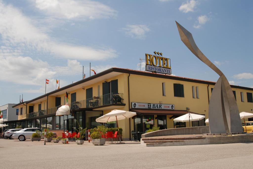 Budova, kde se hotel nachází