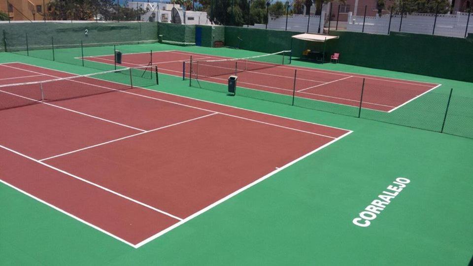 Tenis lub squash w obiekcie The Ohana Beach Apartment lub w pobliżu