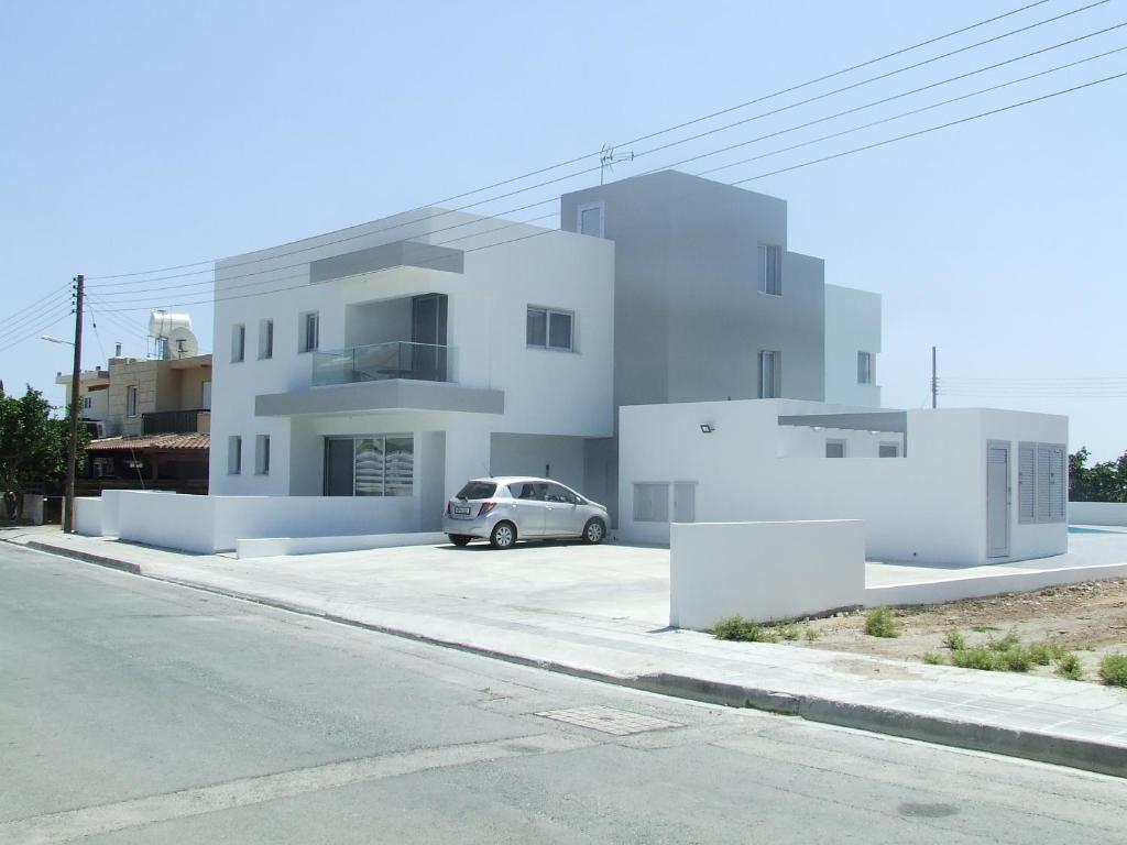 Tico Court Apartments