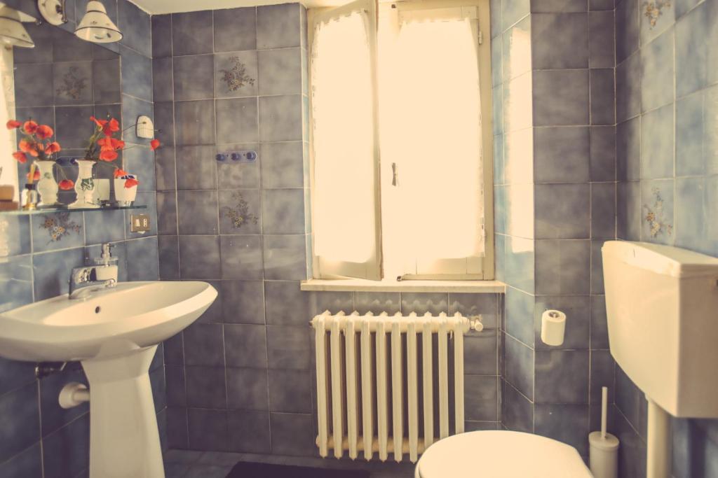 Agriturismo I Surì Asti - Quadruple Room With Private Bathroom