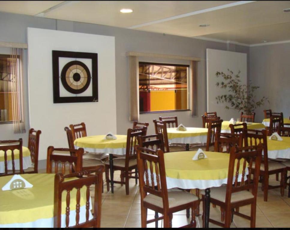  Hotel Peroza Corbelia