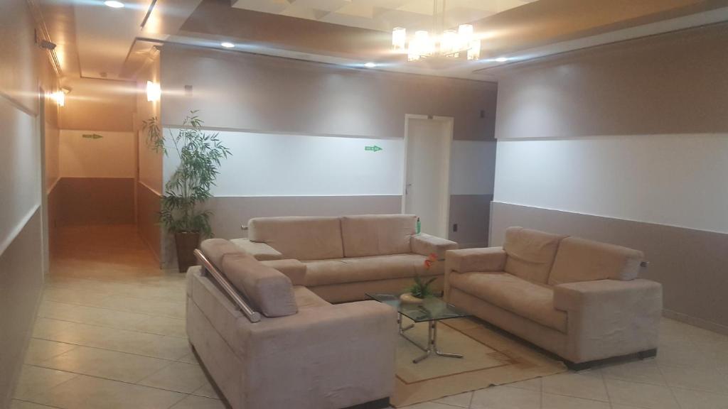  Hotel Peroza Corbelia