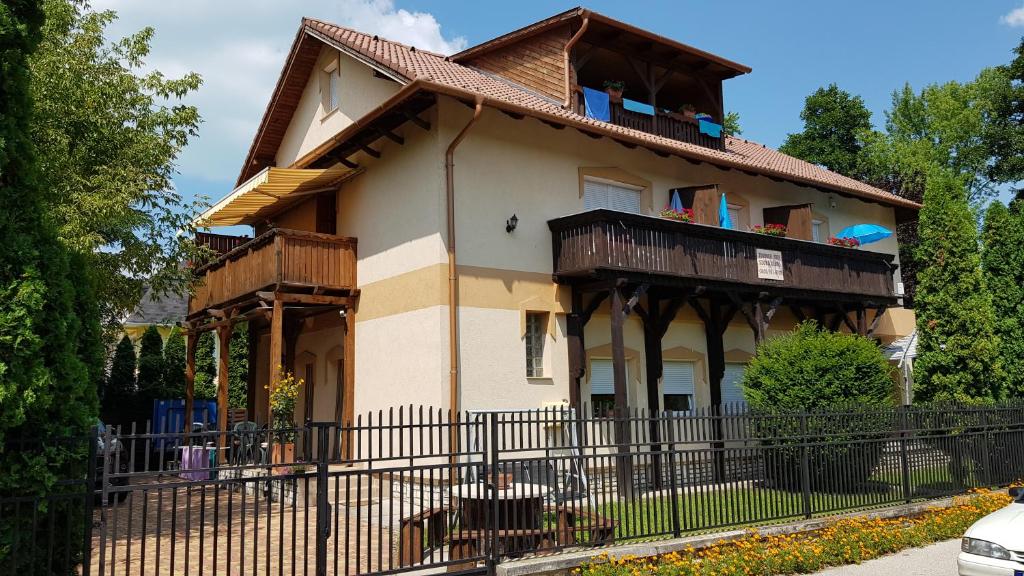 Budova, kde se penzion nachází