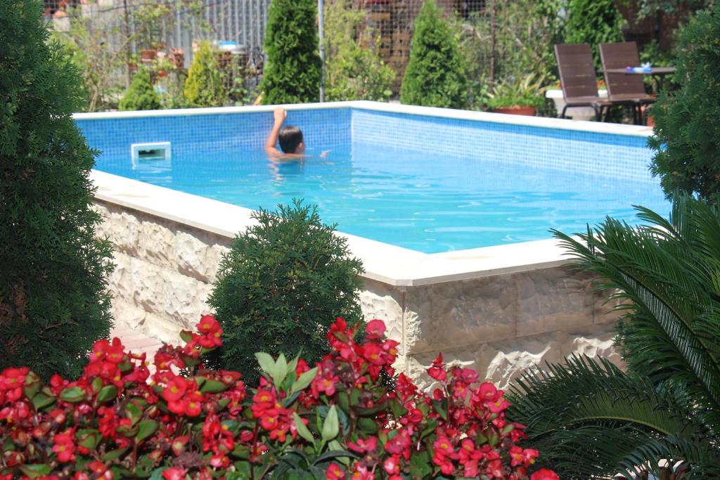 Garden resort gagra абхазия. Магнолия гагра. Отели гагры с бассейном с подогревом. Генерала дбар, 27, гагра. Aquarel hotel абхазия.