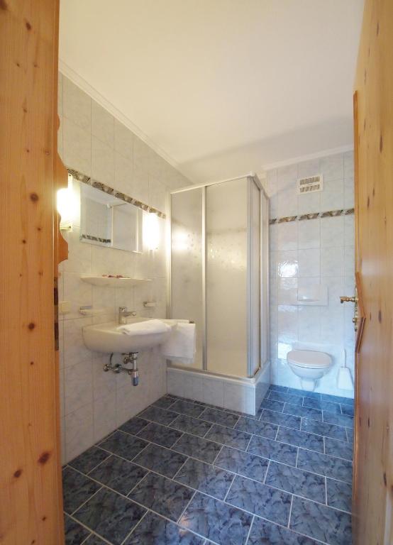 Kúpeľňa v ubytovaní Landhaus Dorfer
