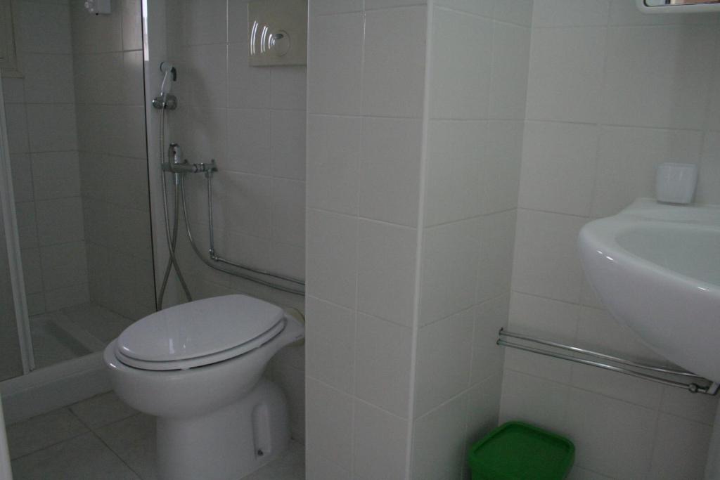 Urban Oasis Hostel - 4