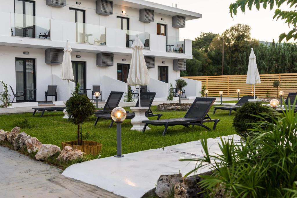 Vonkajšia záhrada v ubytovaní Rooms 48 by Zante Plaza