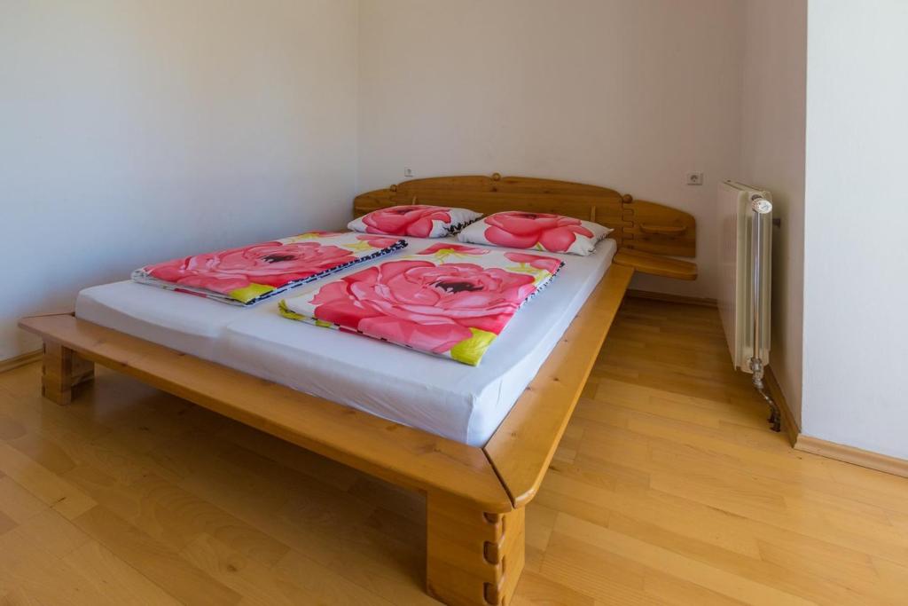 Fotografie z fotogalerie ubytování Two-Bedroom Apartment in Crikvenica VI v destinaci Sopaljska