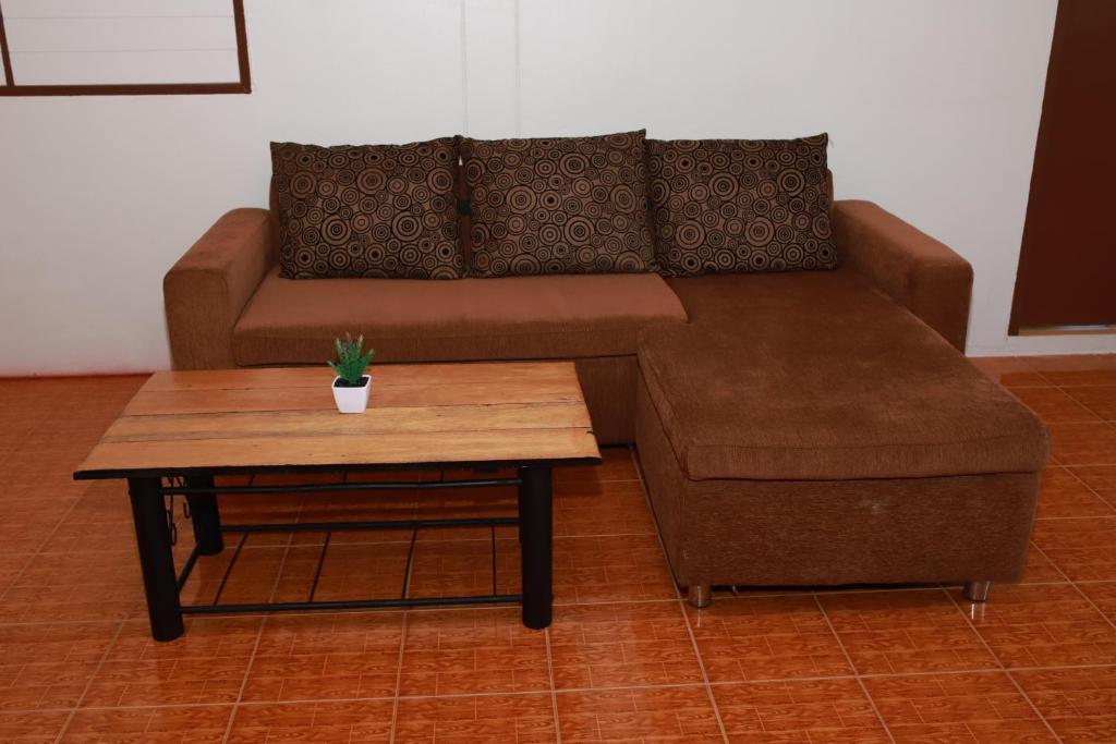 Posezení v ubytování Surin House