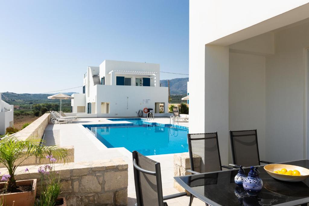 Bazén v ubytování Triton Sea View Villa nebo v jeho okolí