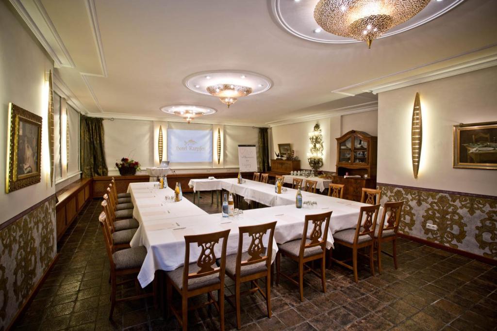 Posezení v ubytování Hotel Karpfen